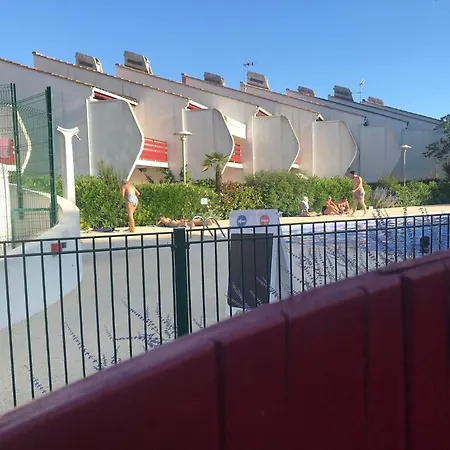 Motte 4 Pers Rdj Piscine アパート